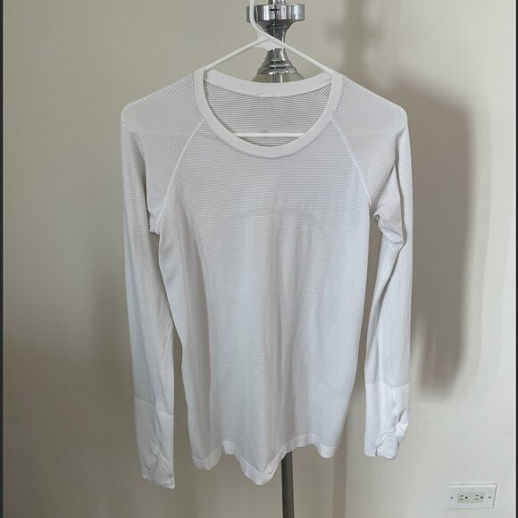 lululemon athletica Tops - EUC LULULEMON RUN SWIFTLY WOMEN'S LONG SLEEVE SHIRT--WHITE--SIZE 8